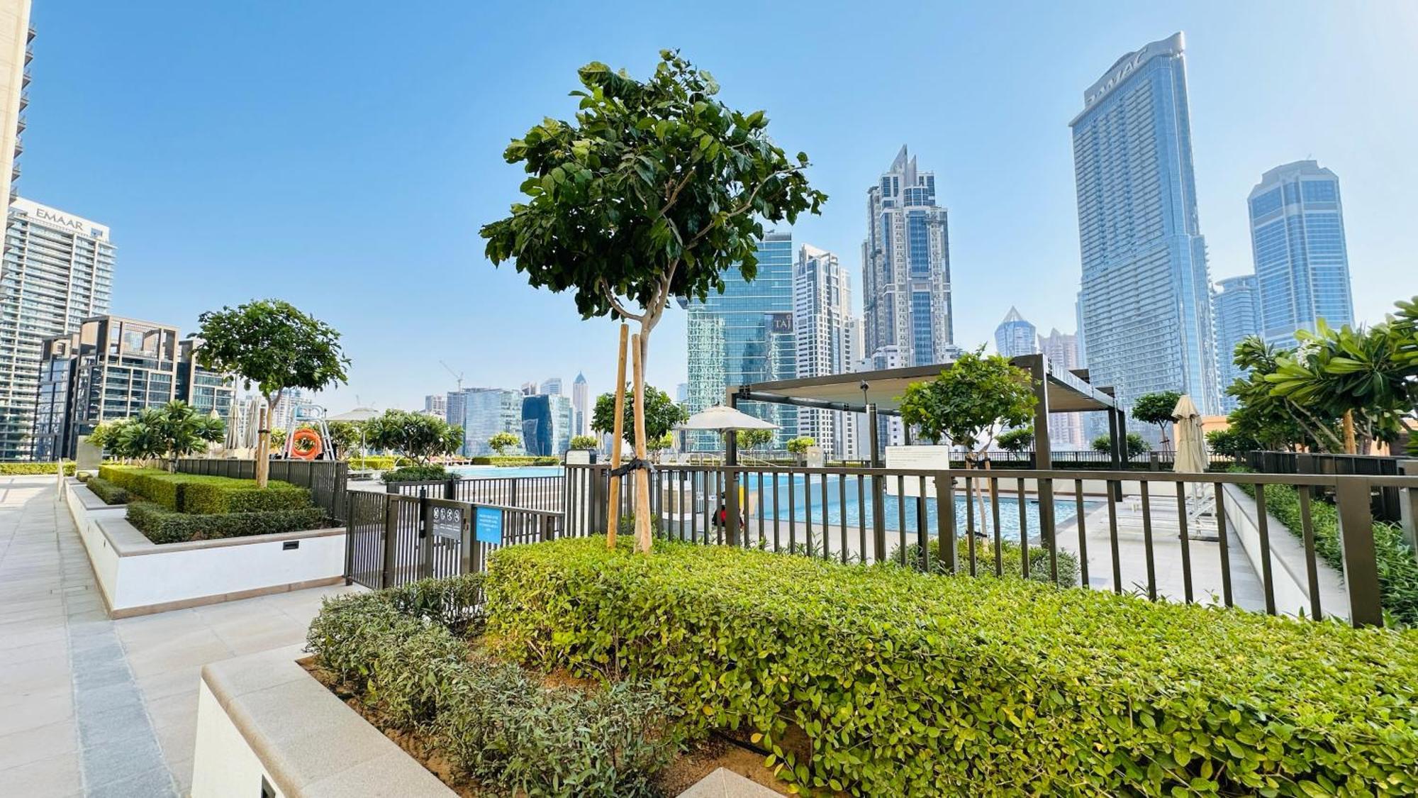 Апартаменти Luxury 1-bedroom At Burj Crown Дубай
