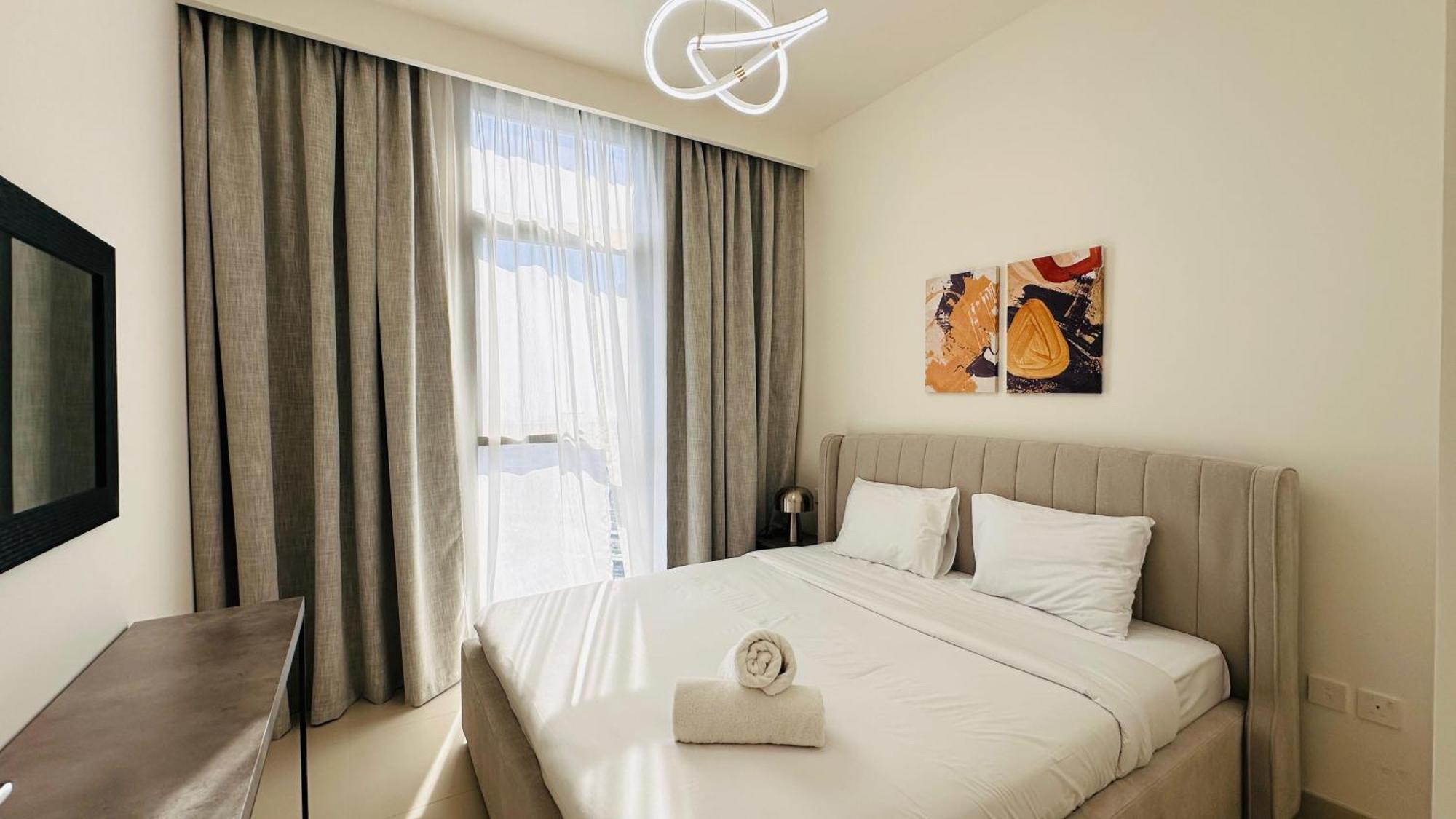 Luxury 1-bedroom At Burj Crown Апартаменти